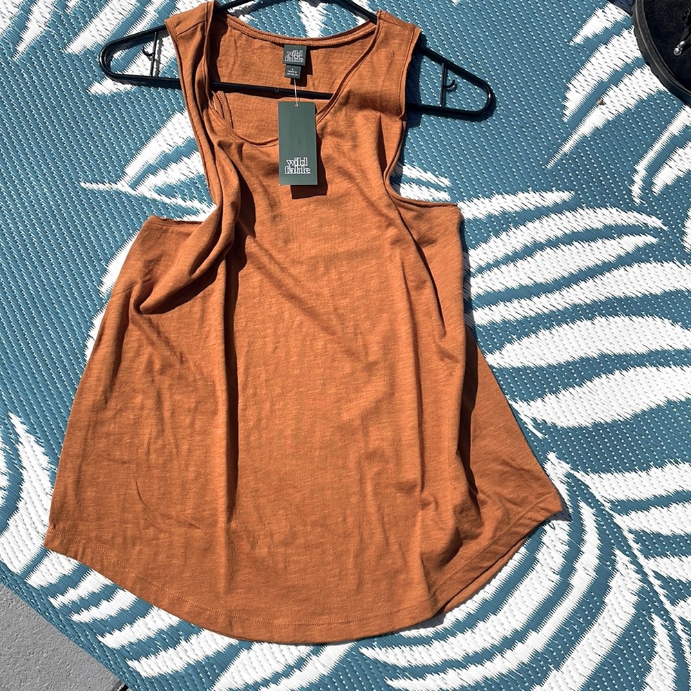 ⭐️ 5/ $20 Wild fable tank top 1 in size medium and 1 in size large.